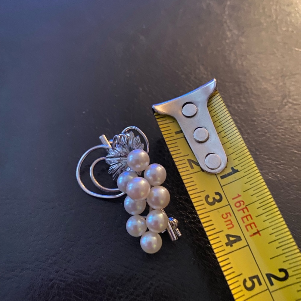 Vintage White Culture Pearl Sterling Brooch - Picture 3 of 3